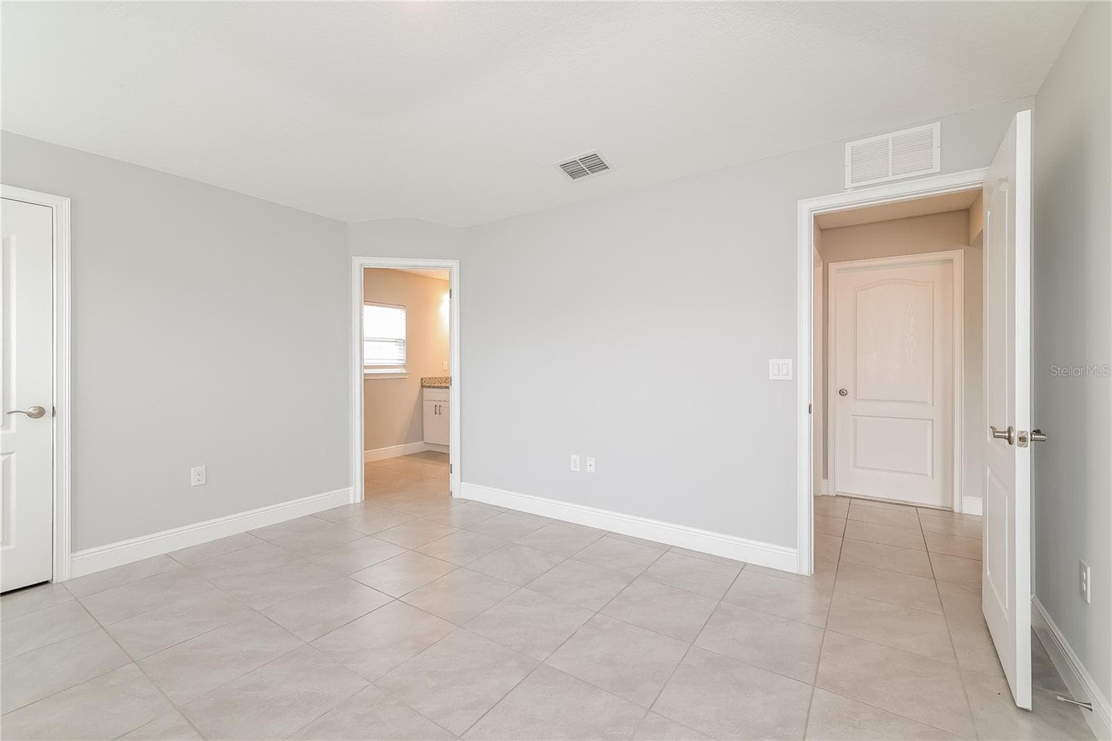 Single Family Residence at 280 BECKENHAM DR, KISSIMMEE, photo 14 of 15