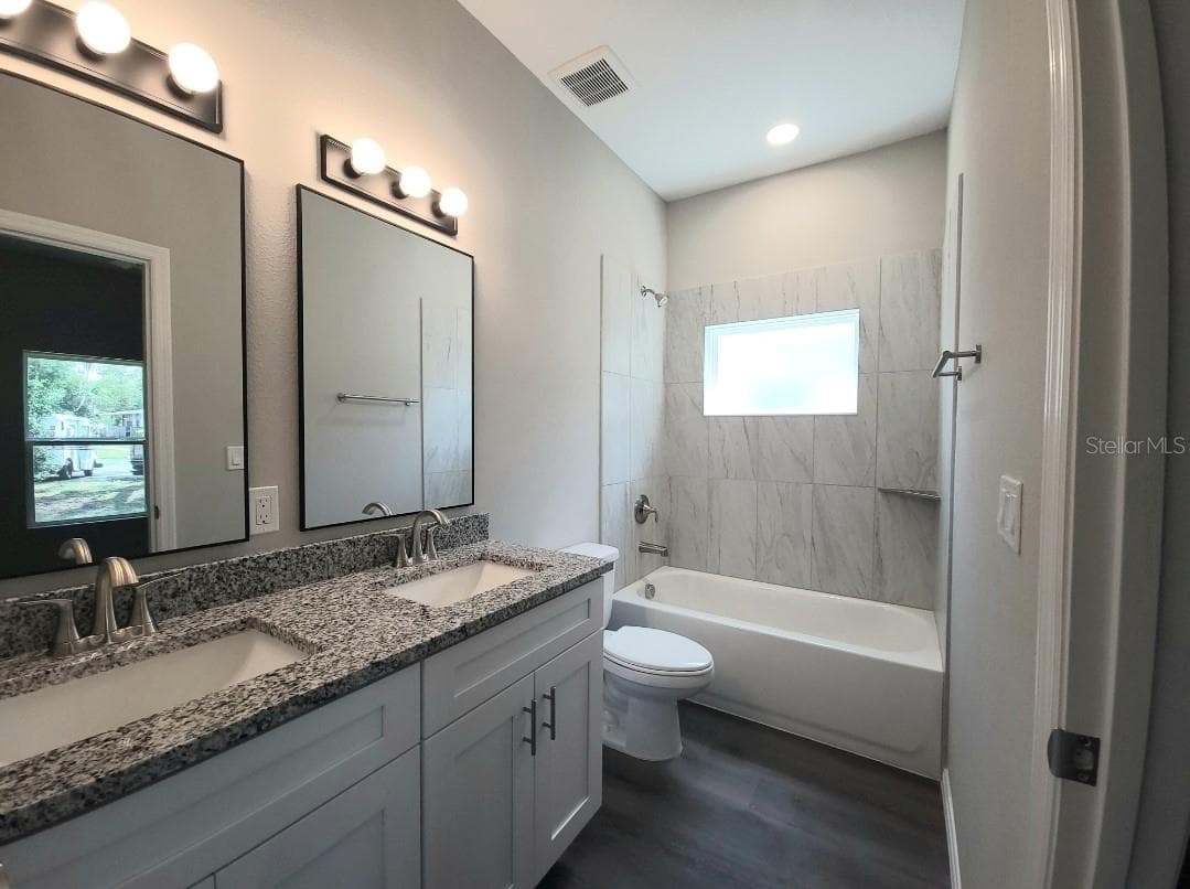 Primary bathroom - 5025 FINDERS CT, TAMPA