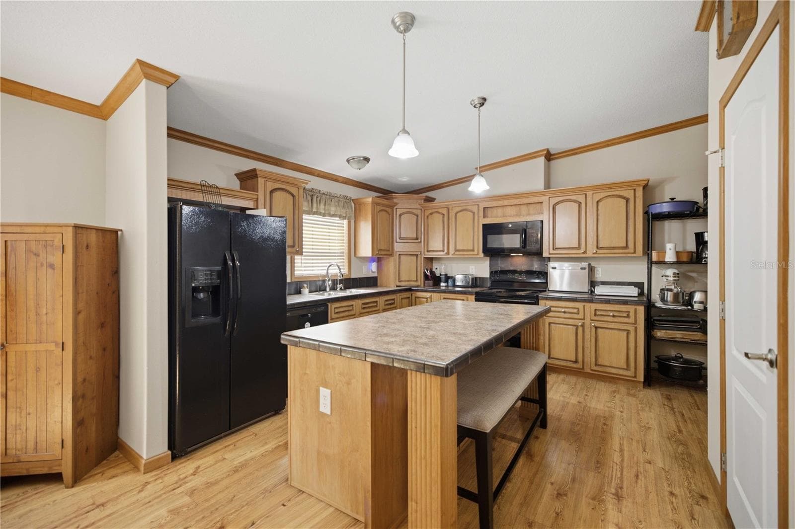 Manufactured Home at 8450 NW 15TH AVE, OCALA, photo 8 of 32