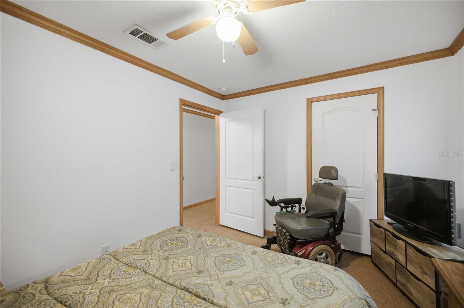 Manufactured Home at 8450 NW 15TH AVE, OCALA, photo 23 of 32