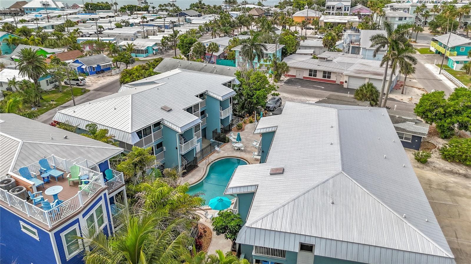 Condominium at 205 HIGHLAND AVE #3, BRADENTON BEACH, photo 31 of 43