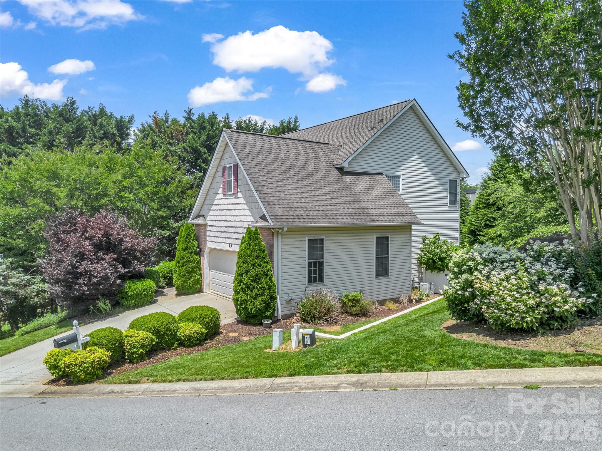 Single Family Residence at 99 Driftstone Circle, Arden, photo 16 of 48