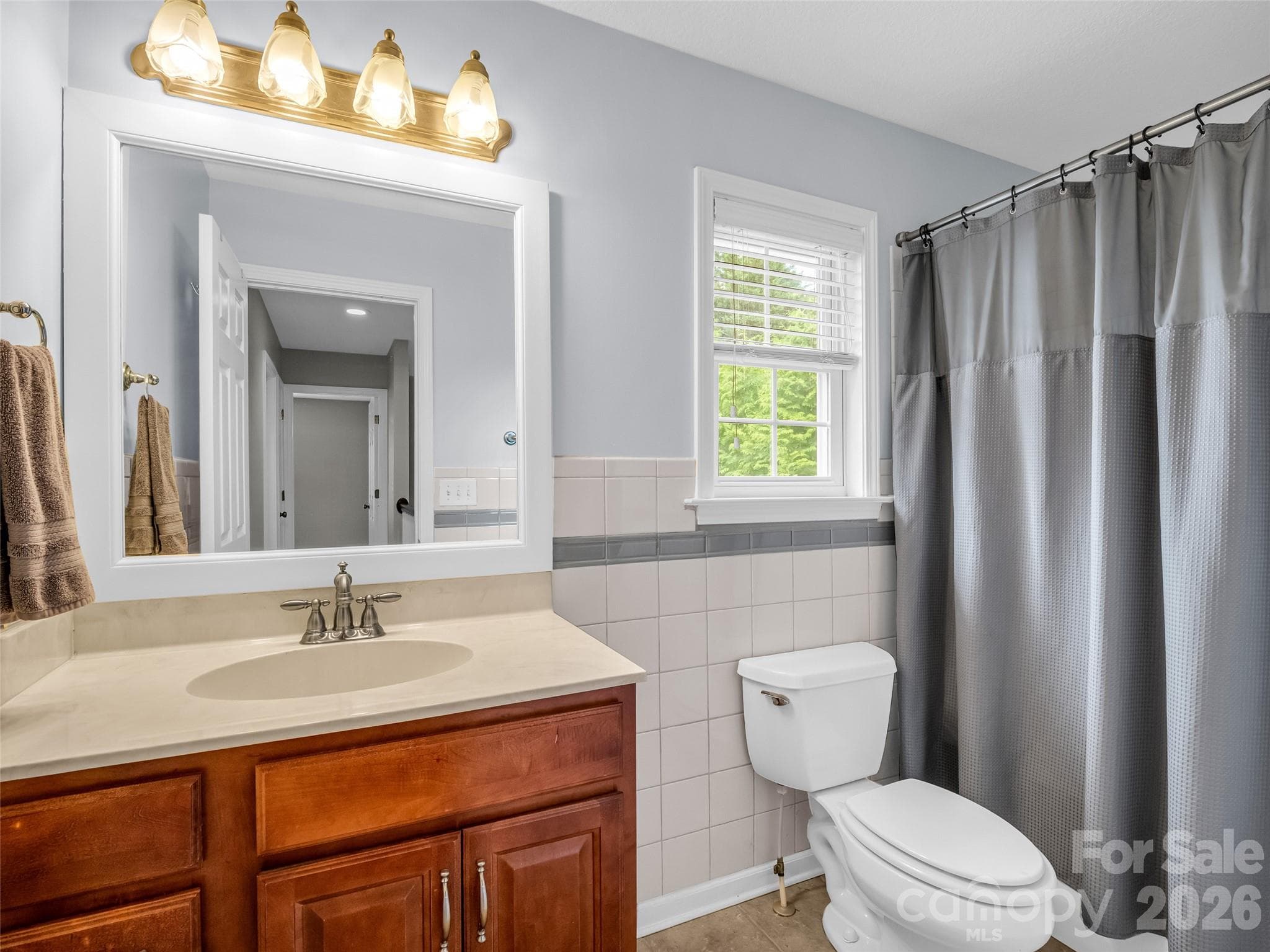 Single Family Residence at 99 Driftstone Circle, Arden, photo 33 of 48