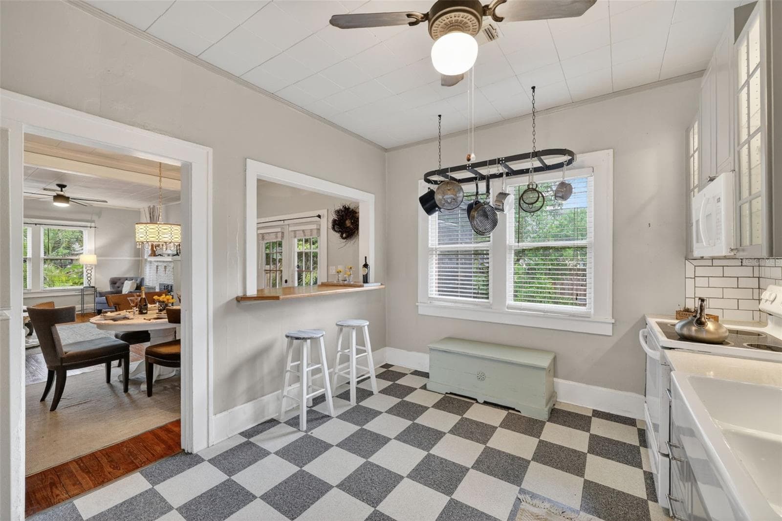 Single Family Residence at 2535 15TH AVE N, ST PETERSBURG, photo 17 of 32
