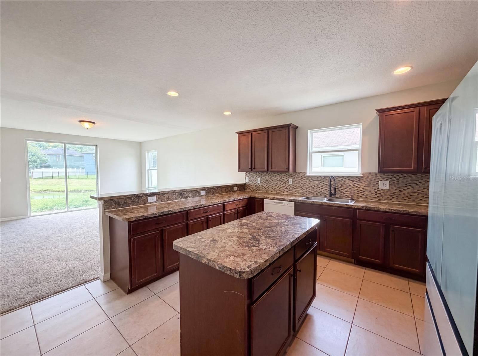 Single Family Residence at 4876 GRASSY KNOLL DR, TAVARES, photo 11 of 20