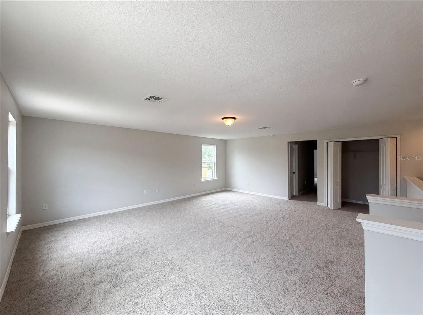 Single Family Residence at 4876 GRASSY KNOLL DR, TAVARES, photo 14 of 20