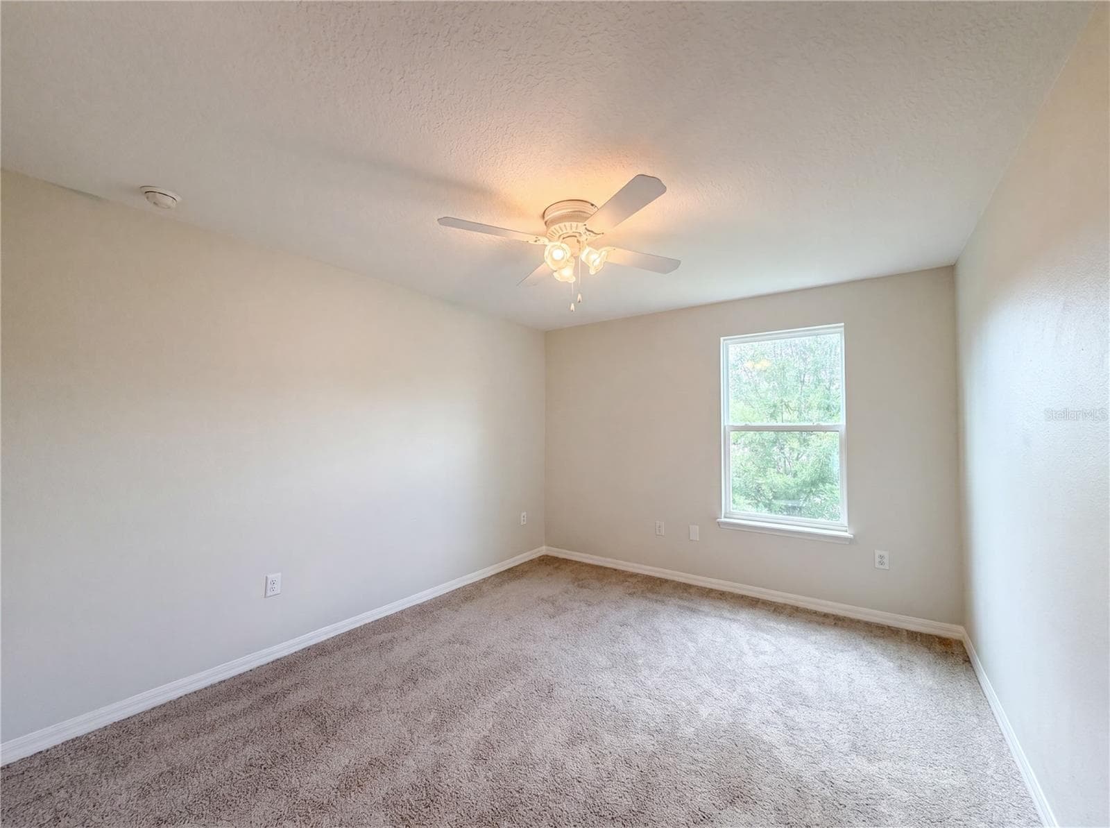 Single Family Residence at 4876 GRASSY KNOLL DR, TAVARES, photo 16 of 20