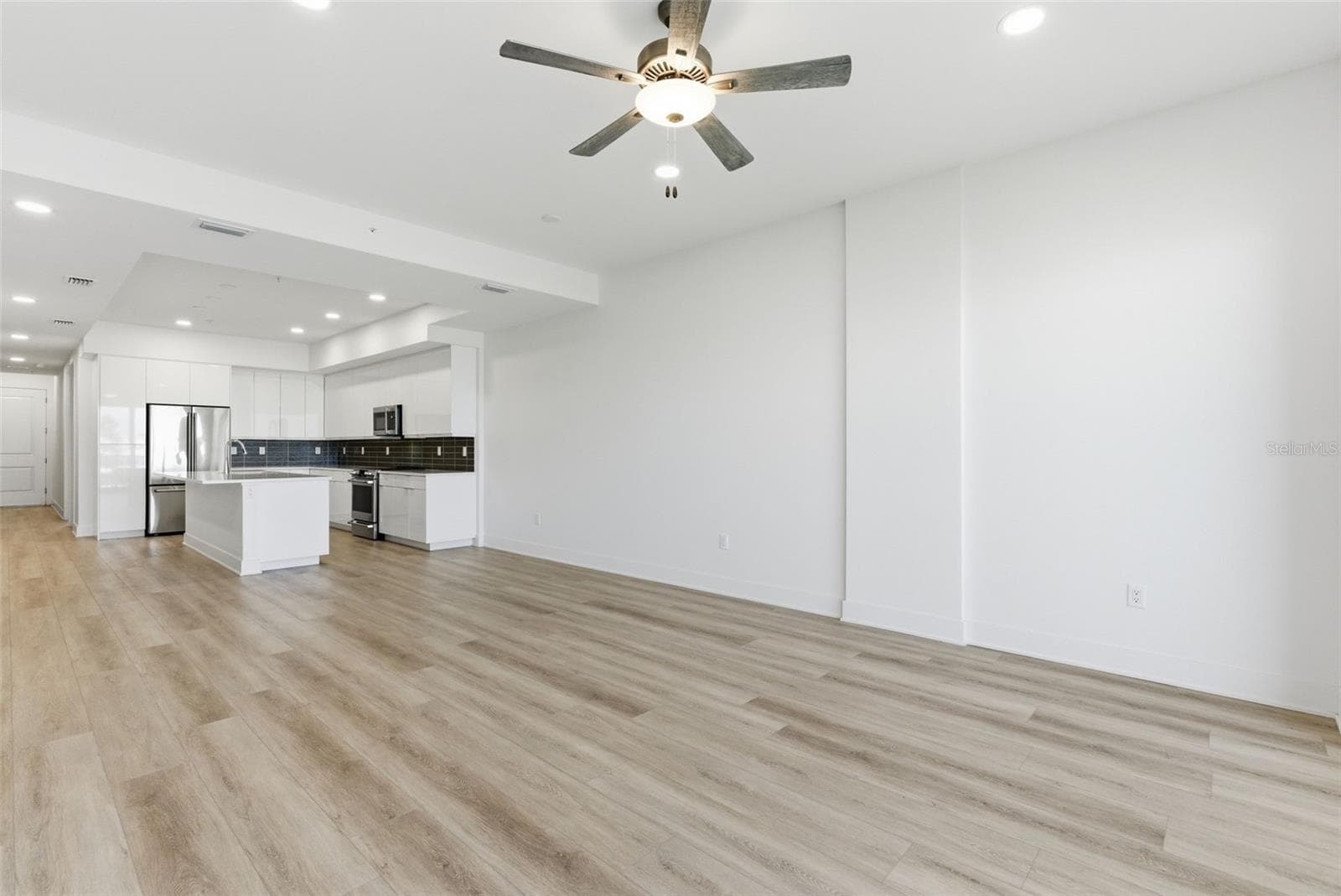 Condominium at 400 150TH AVE #305, MADEIRA BEACH, photo 18 of 71