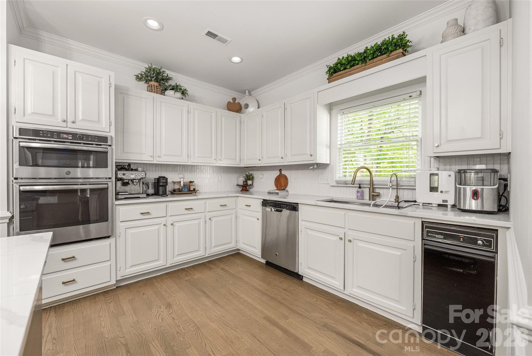 Single Family Residence at 1800 Chestnut Lane, Matthews, photo 13 of 48