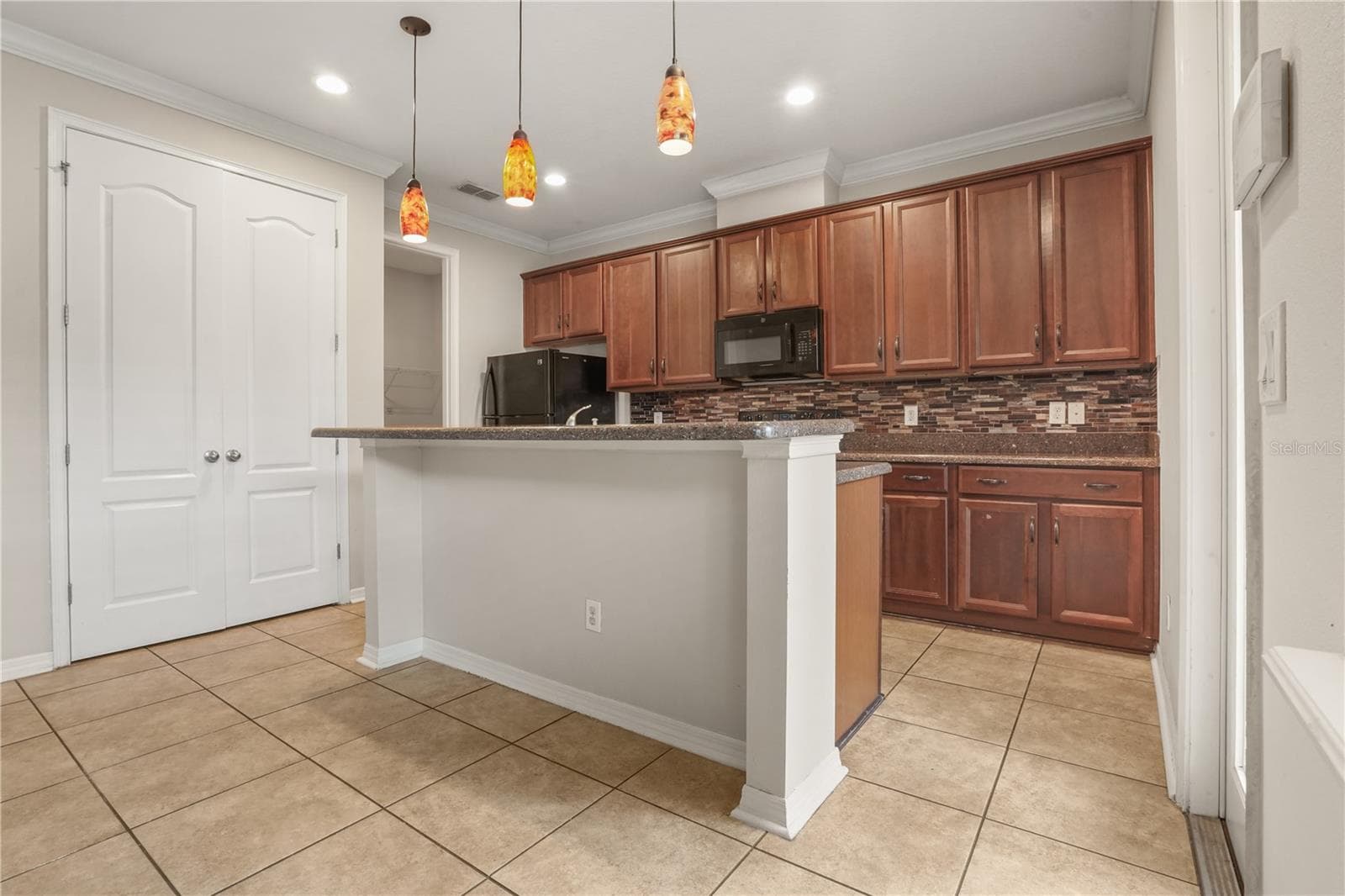 Townhouse at 561 TELFAIR SQUARE CT, SANFORD, photo 16 of 46