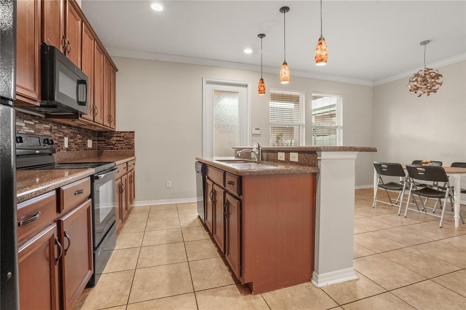 Townhouse at 561 TELFAIR SQUARE CT, SANFORD, photo 17 of 46