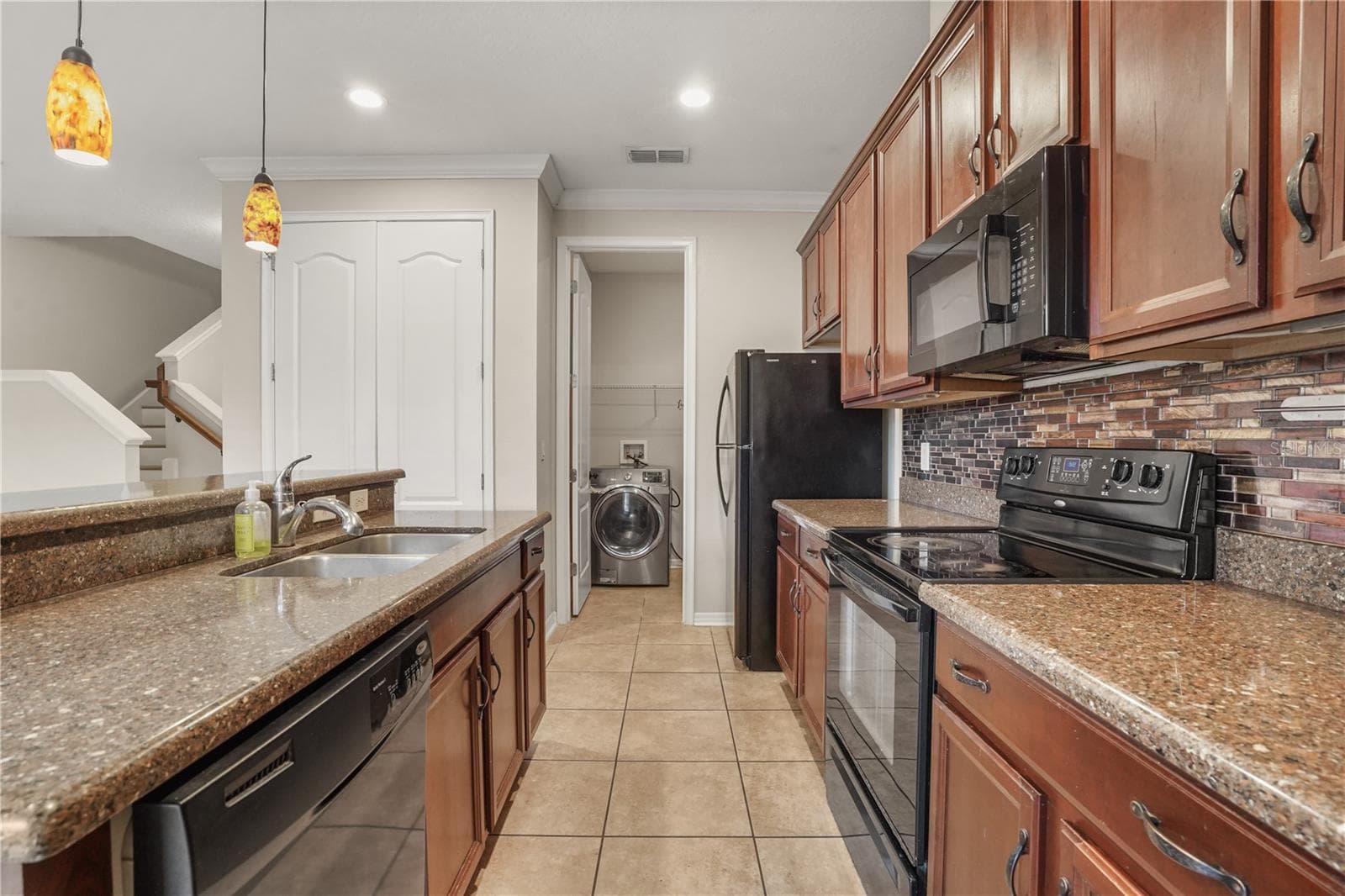 Townhouse at 561 TELFAIR SQUARE CT, SANFORD, photo 18 of 46