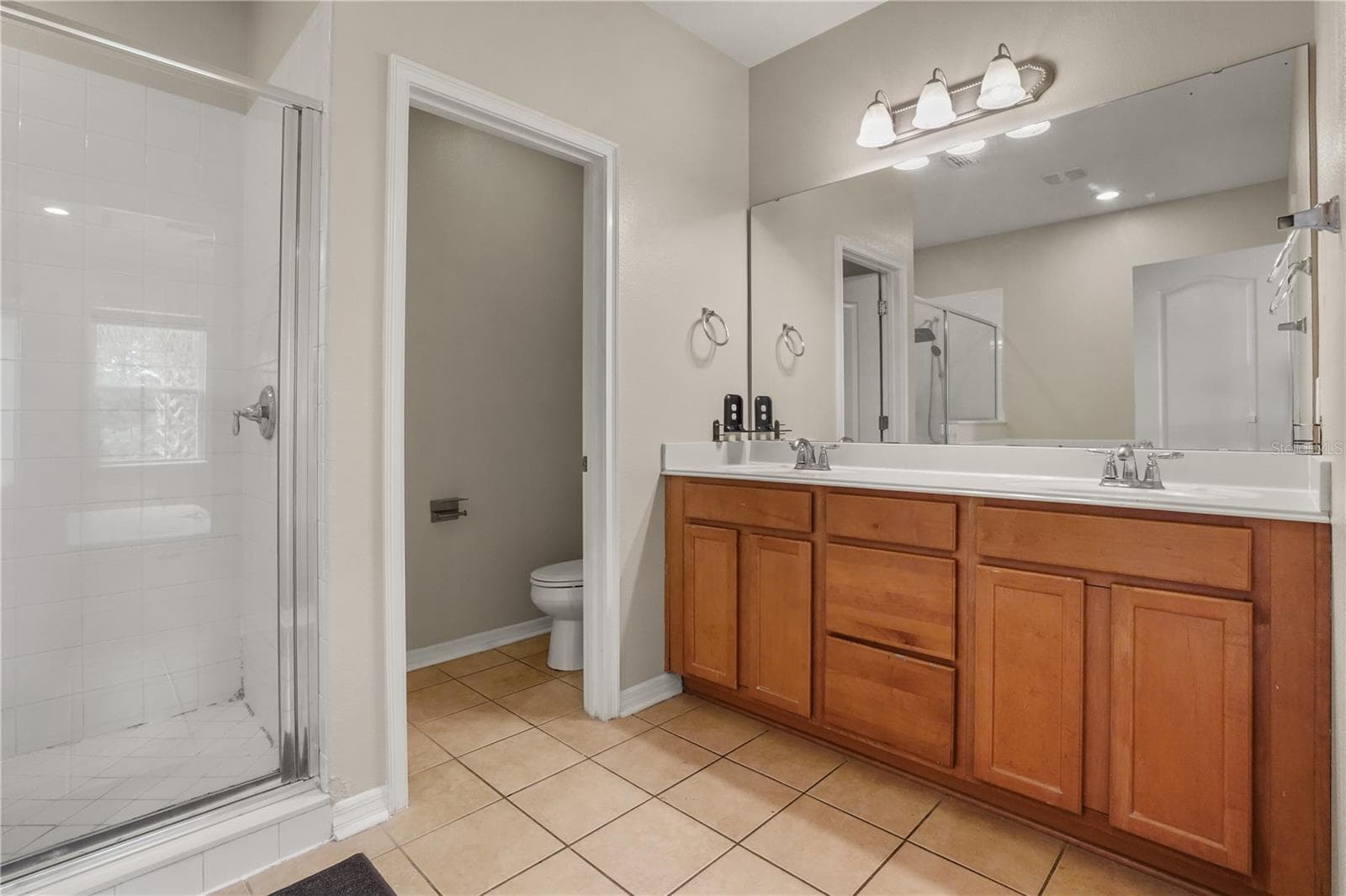 Townhouse at 561 TELFAIR SQUARE CT, SANFORD, photo 19 of 46