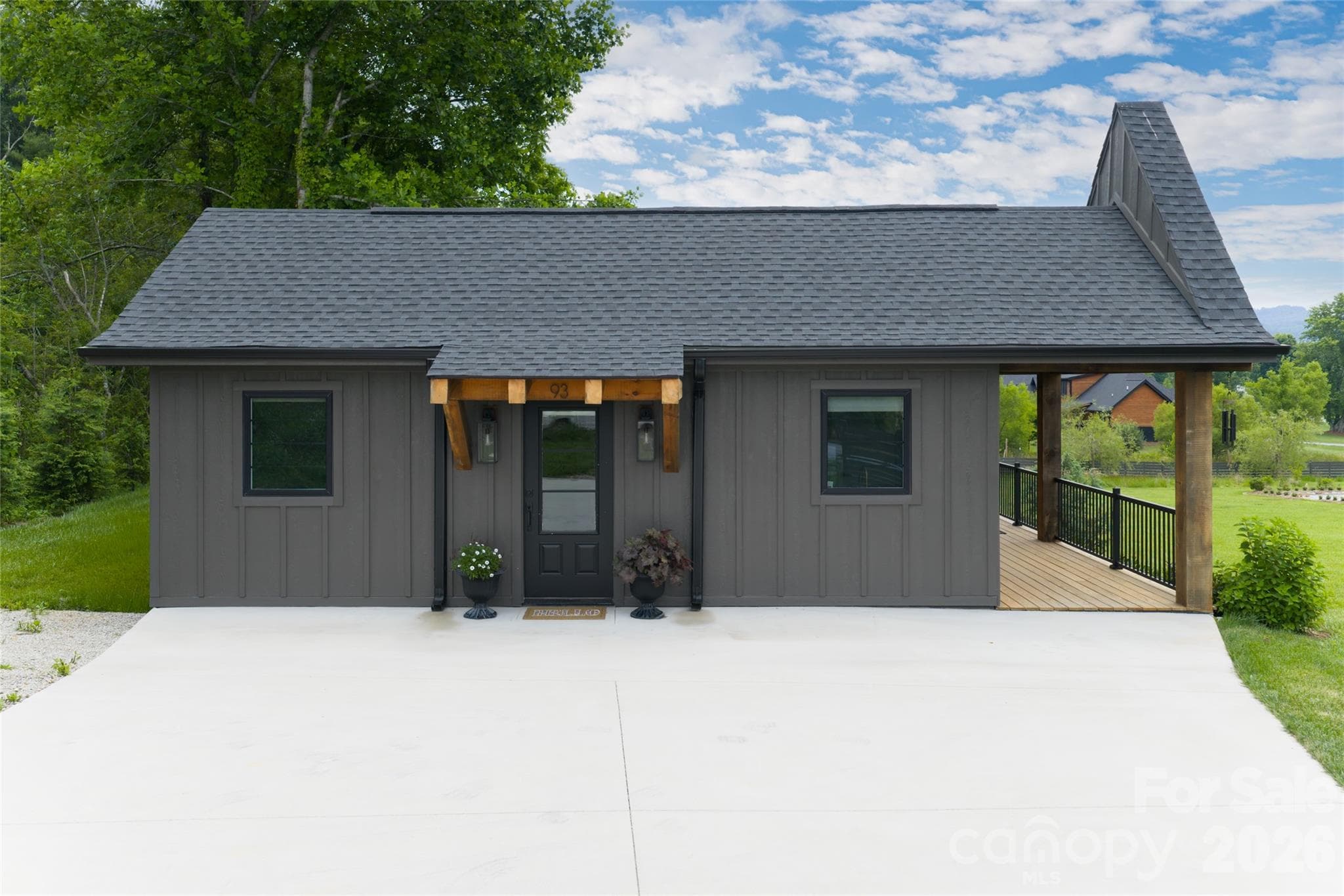 Guest house with private drive/entry and address - 23 Benton Farms Lane, Horse Shoe
