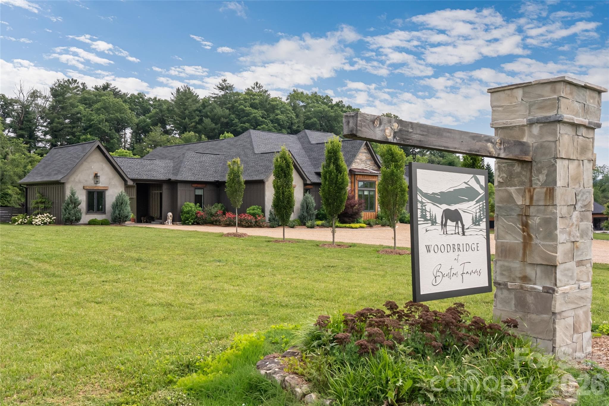 Nestled in Woodbridge at Benton Farms neighborhood - 23 Benton Farms Lane, Horse Shoe