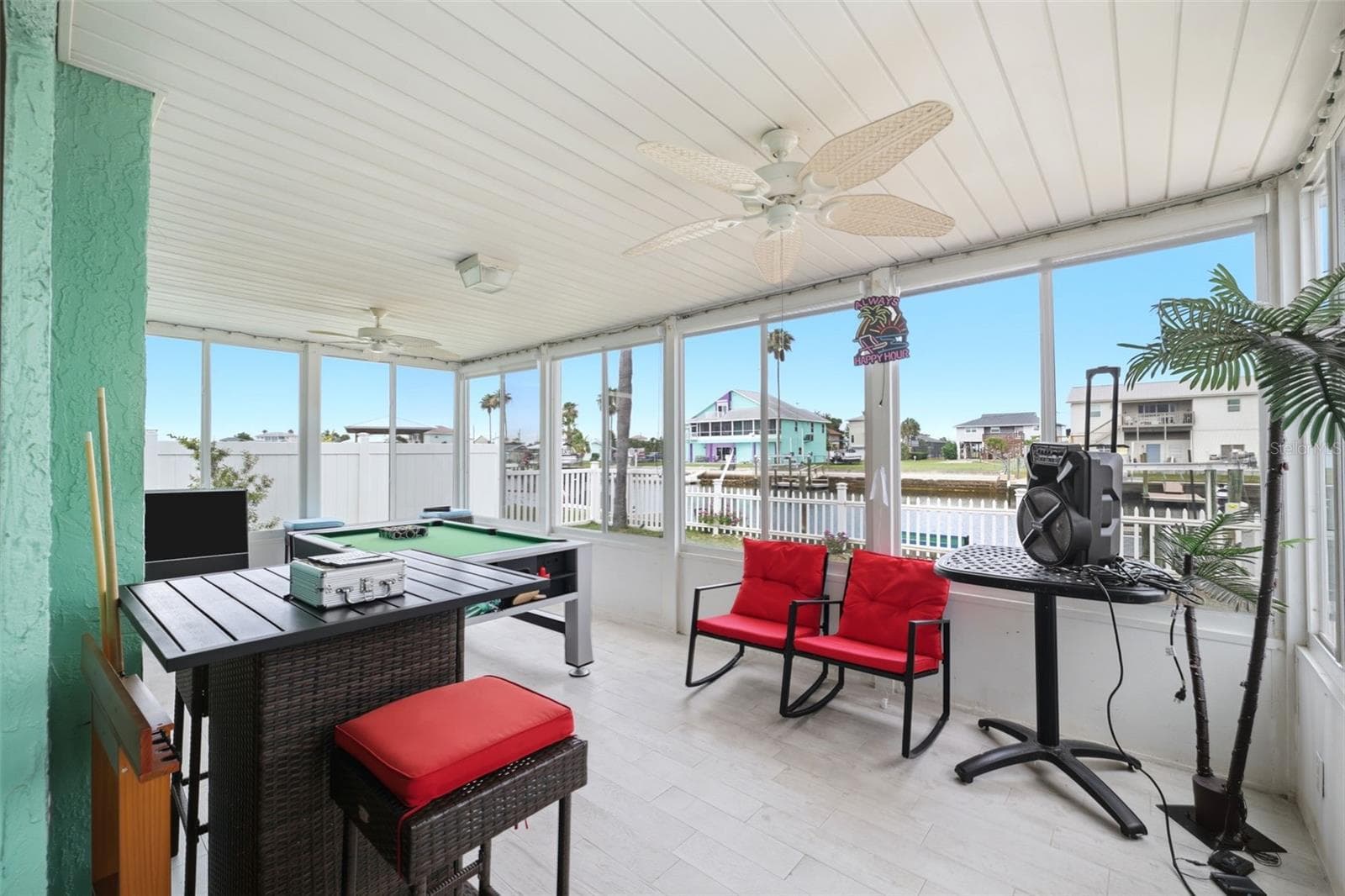 Florida Room - 4262 PARADISE CIR, HERNANDO BEACH