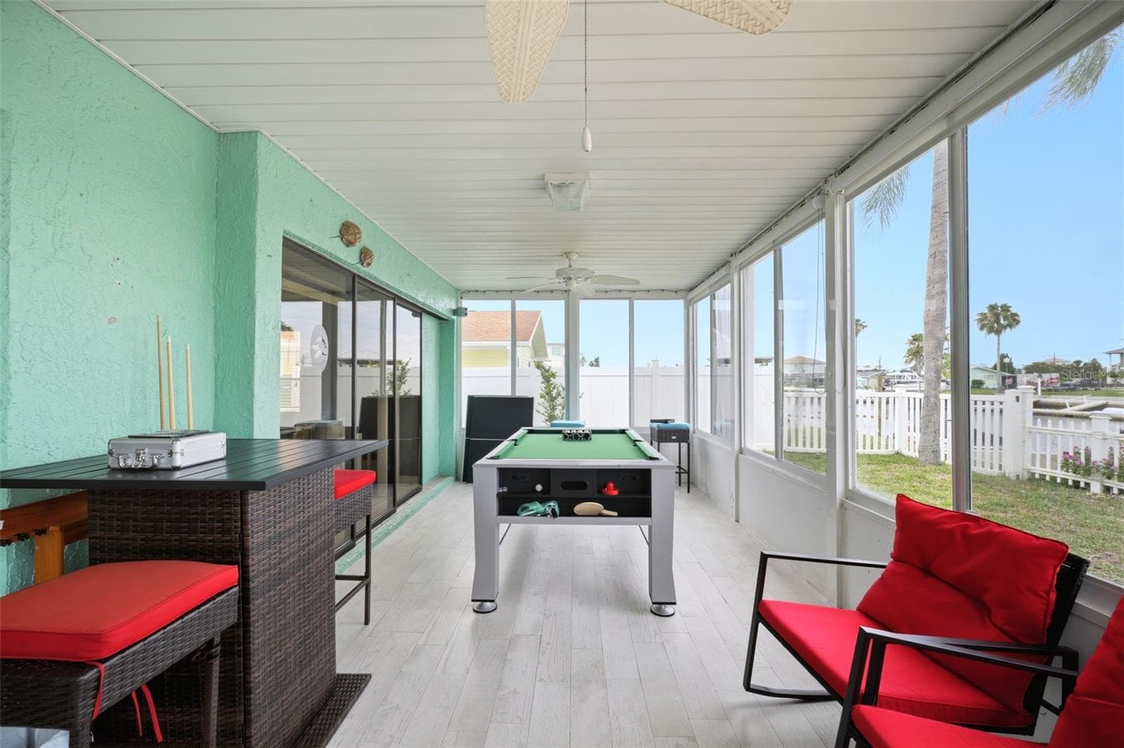 Florida Room - 4262 PARADISE CIR, HERNANDO BEACH