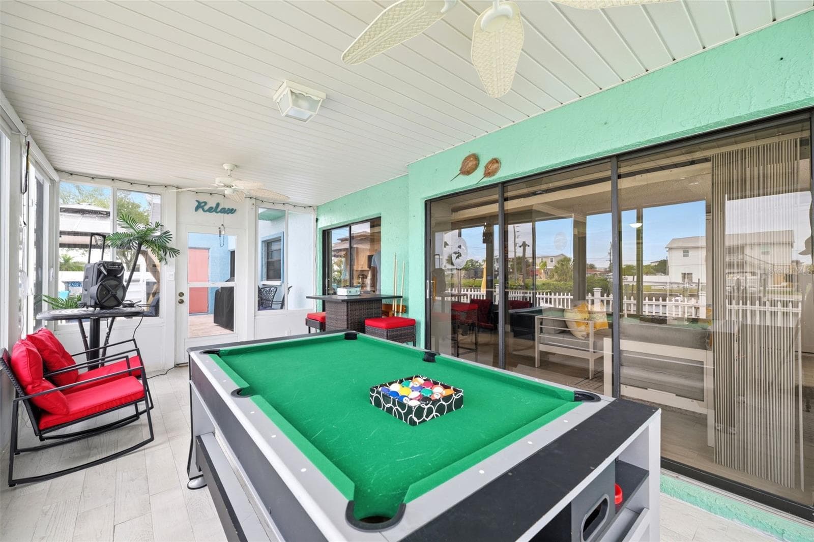 Florida Room - 4262 PARADISE CIR, HERNANDO BEACH