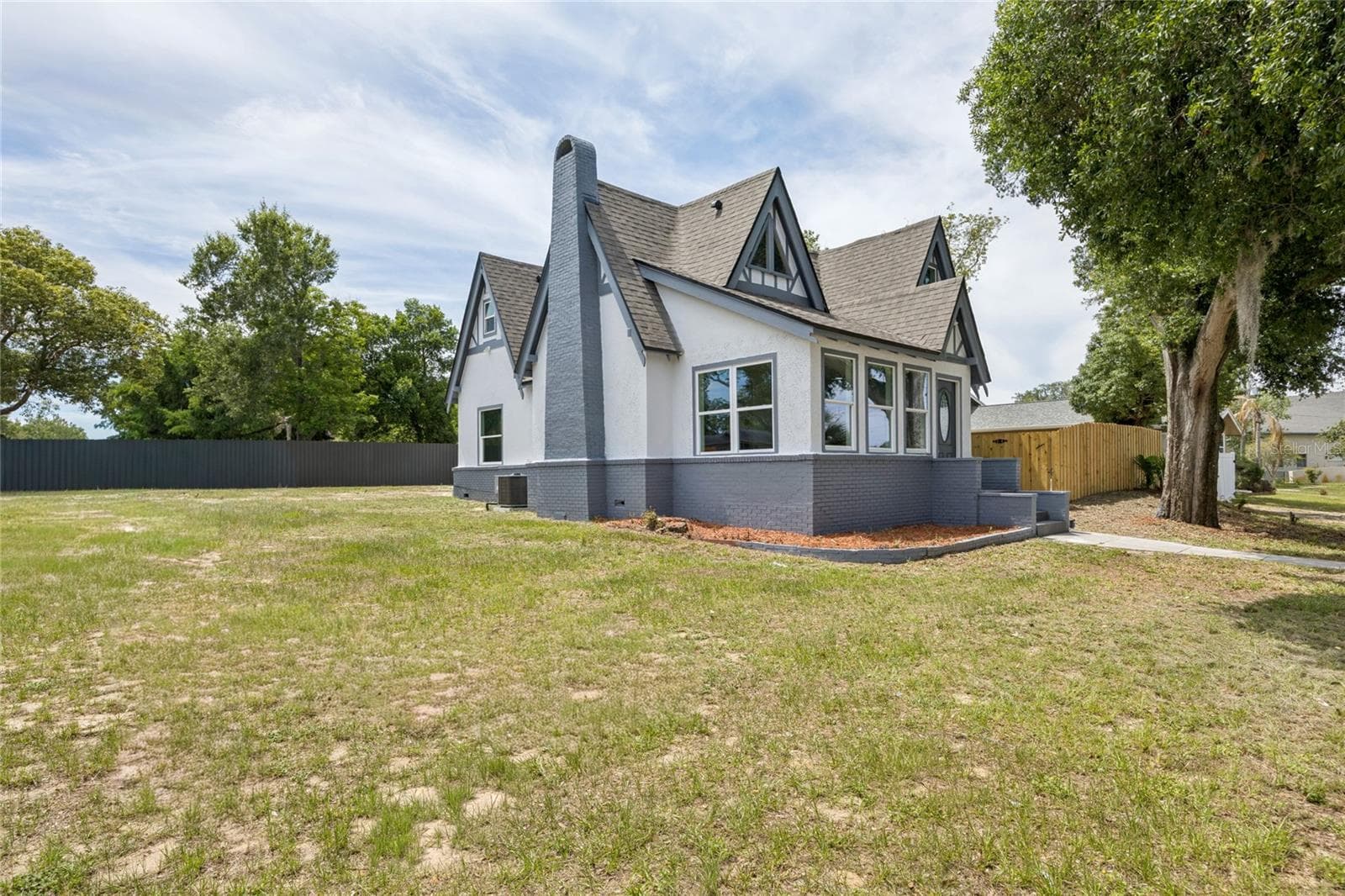 Single Family Residence at 1326 EAST AVE, CLERMONT, photo 3 of 32