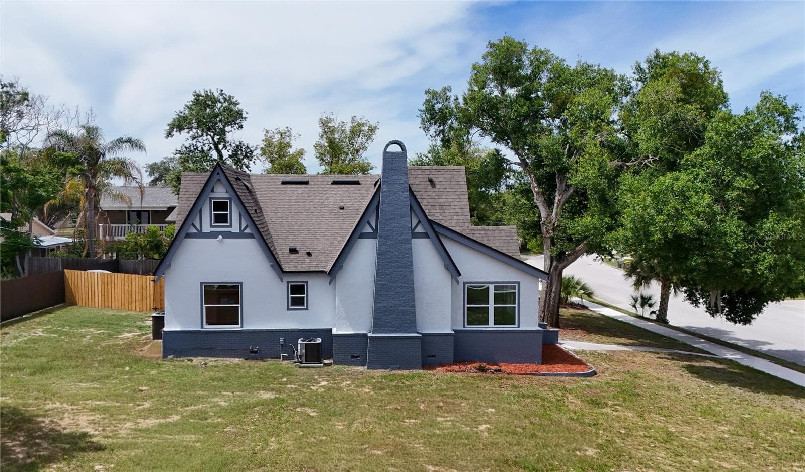 Single Family Residence at 1326 EAST AVE, CLERMONT, photo 5 of 32