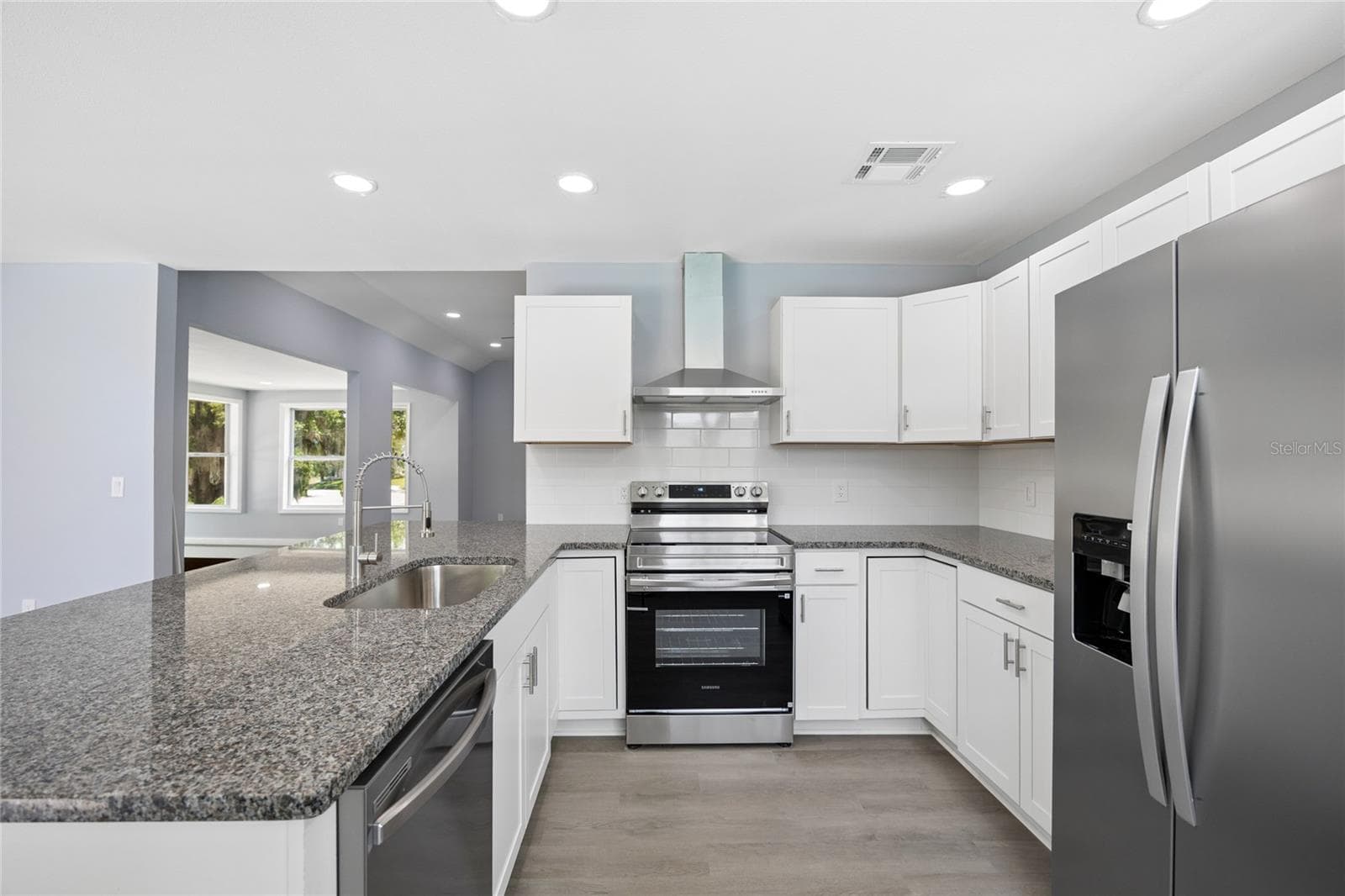 Single Family Residence at 1326 EAST AVE, CLERMONT, photo 12 of 32