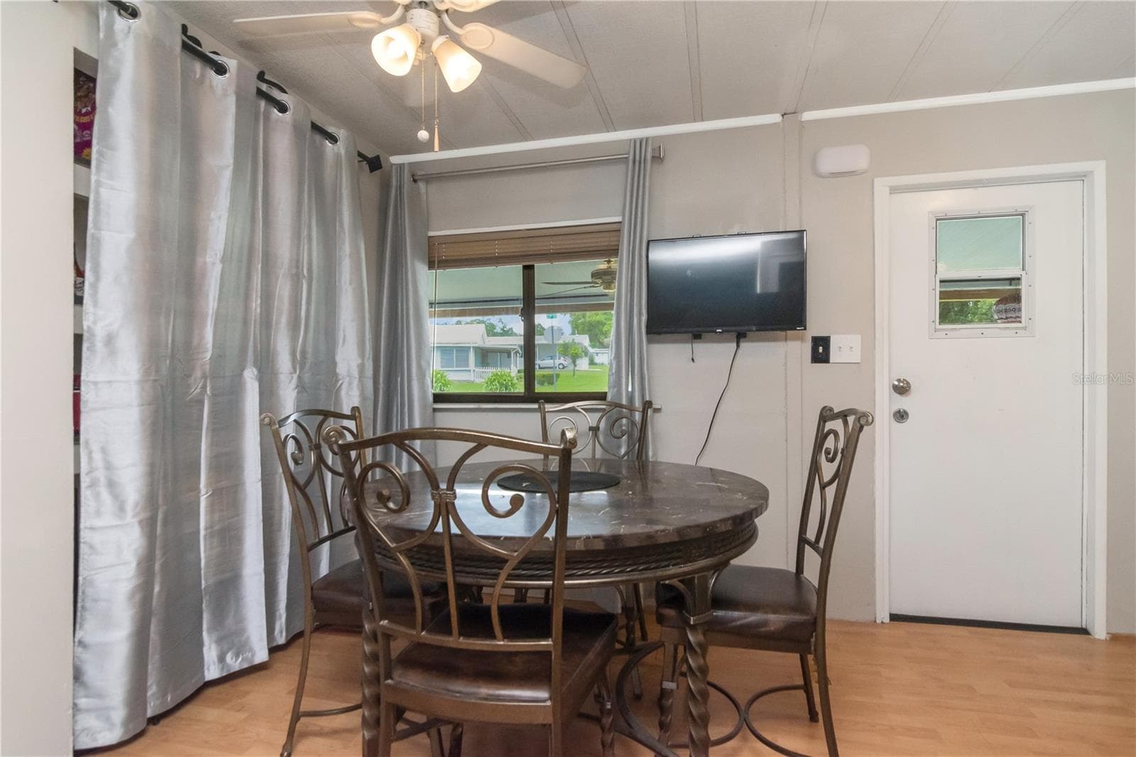 Manufactured Home at 39219 OLA AVE, ZEPHYRHILLS, photo 10 of 36