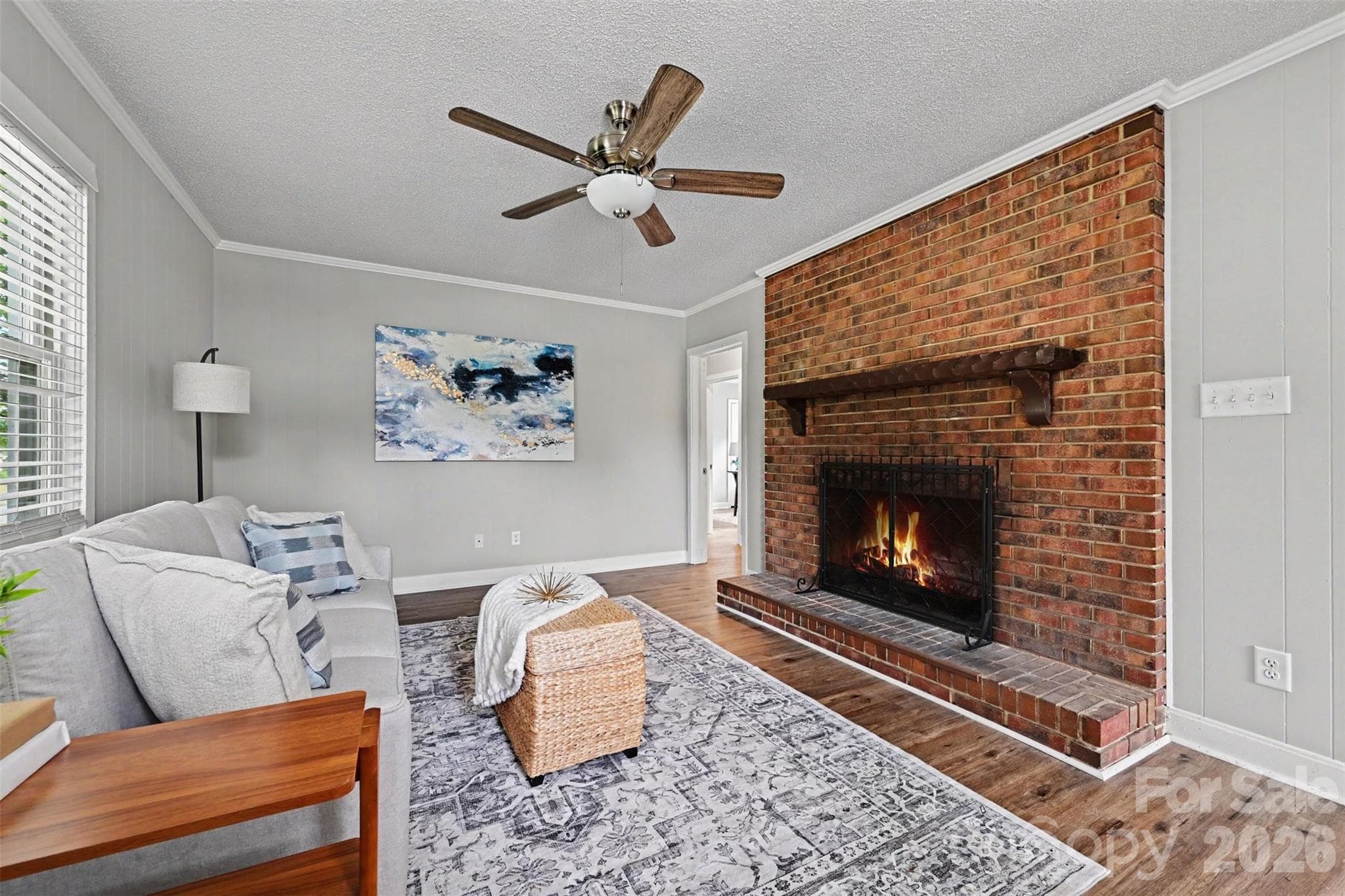 1599 Hillcrest - Lancaster