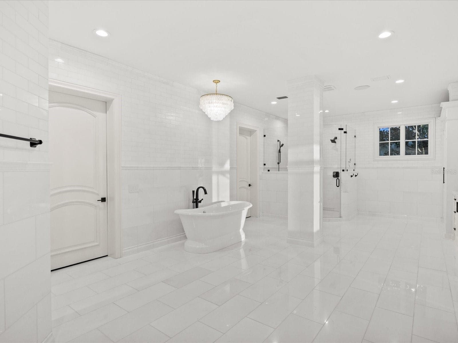 Single Family Residence at 9832 LAUREL VALLEY DR, WINDERMERE, photo 50 of 98
