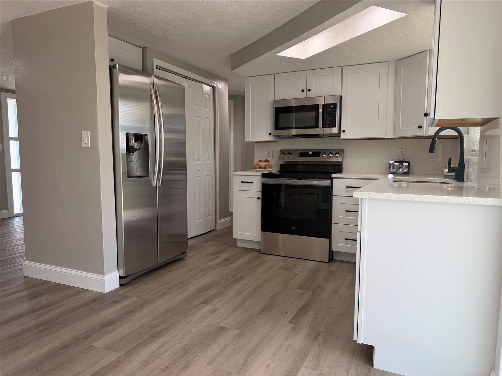 Single Family Residence at 7220 FOX HOLLOW DR, PORT RICHEY, photo 14 of 28