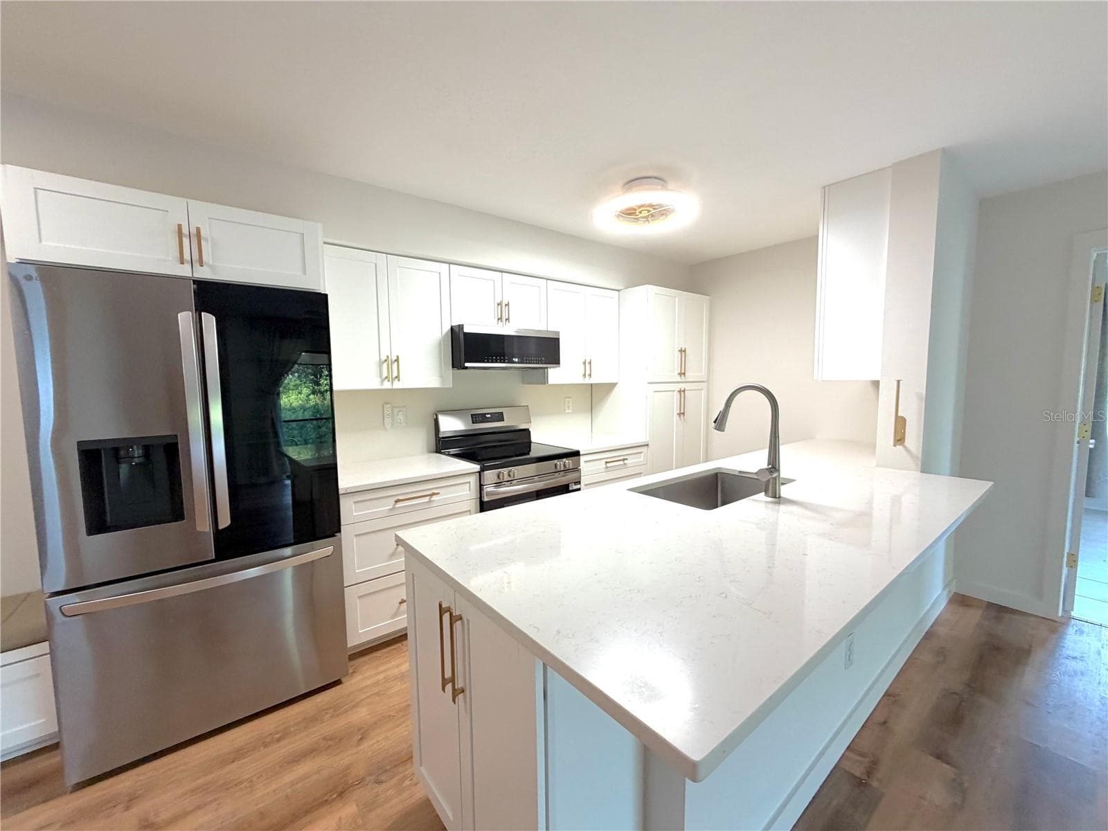Condominium at 2067 HUNTERS GLEN DR #312, DUNEDIN, photo 5 of 43