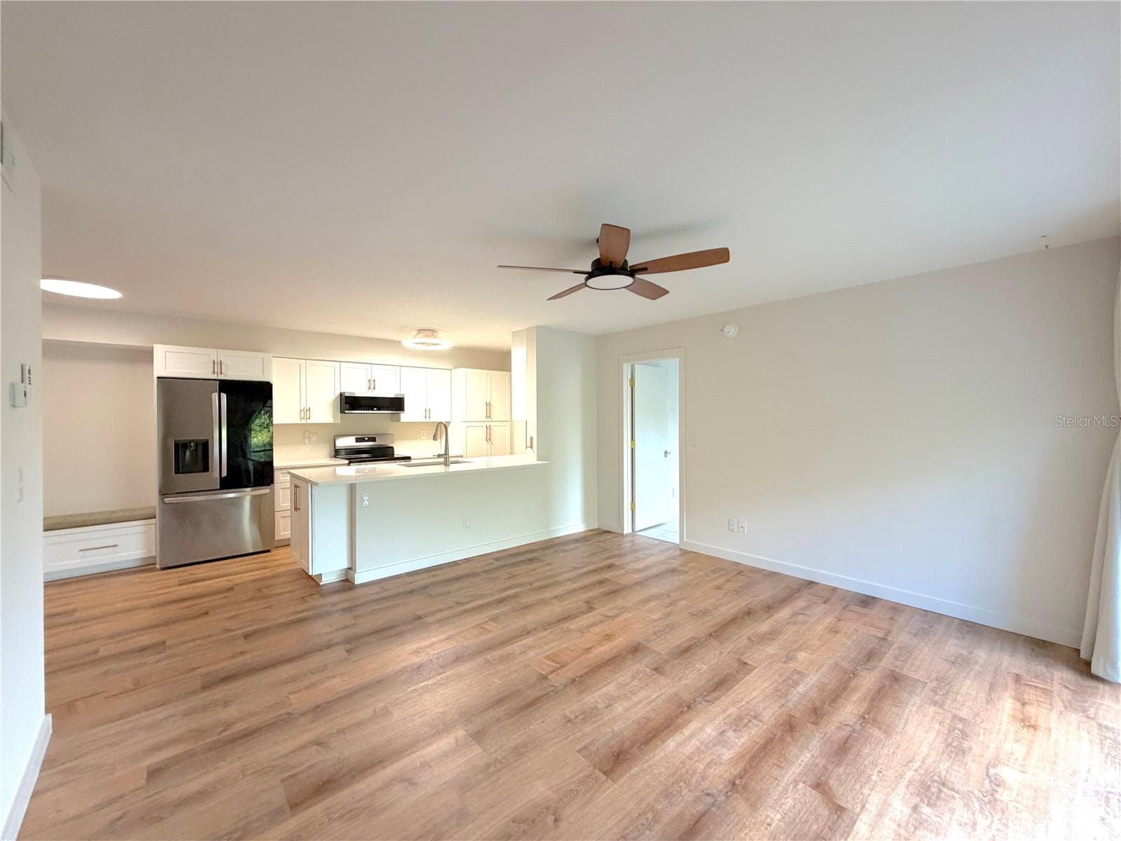 Condominium at 2067 HUNTERS GLEN DR #312, DUNEDIN, photo 6 of 43