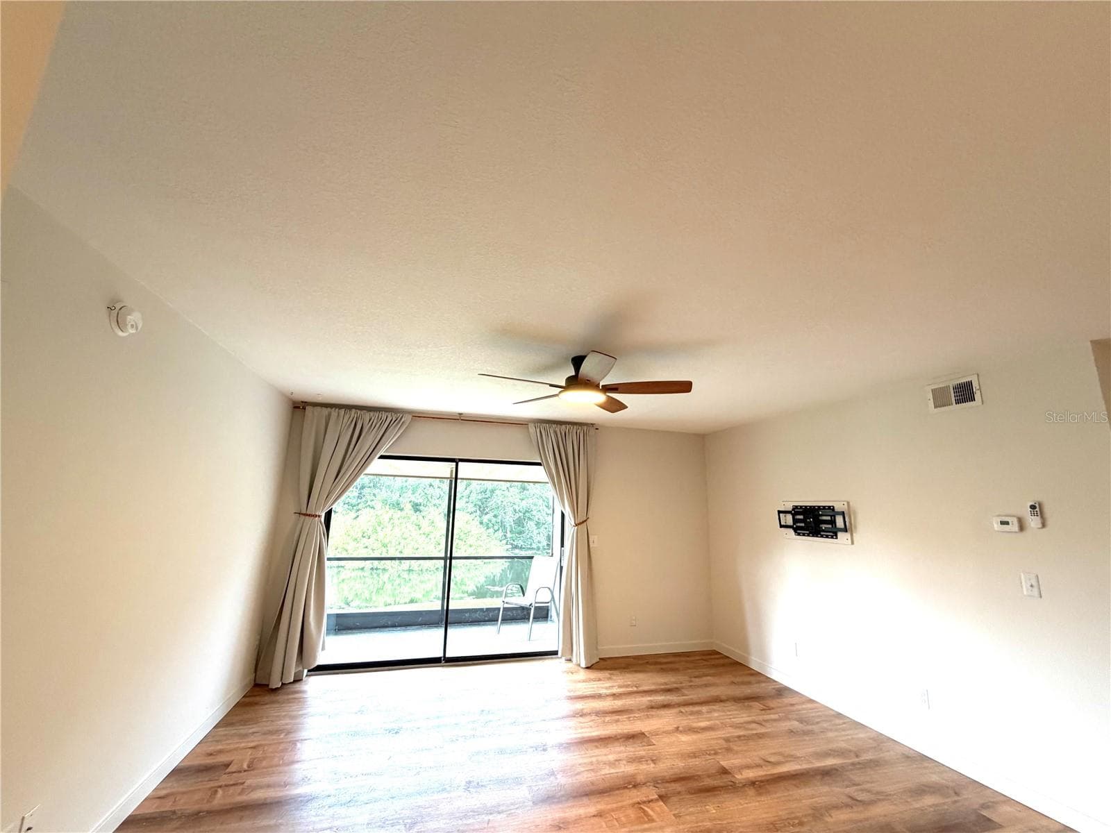 Condominium at 2067 HUNTERS GLEN DR #312, DUNEDIN, photo 13 of 43