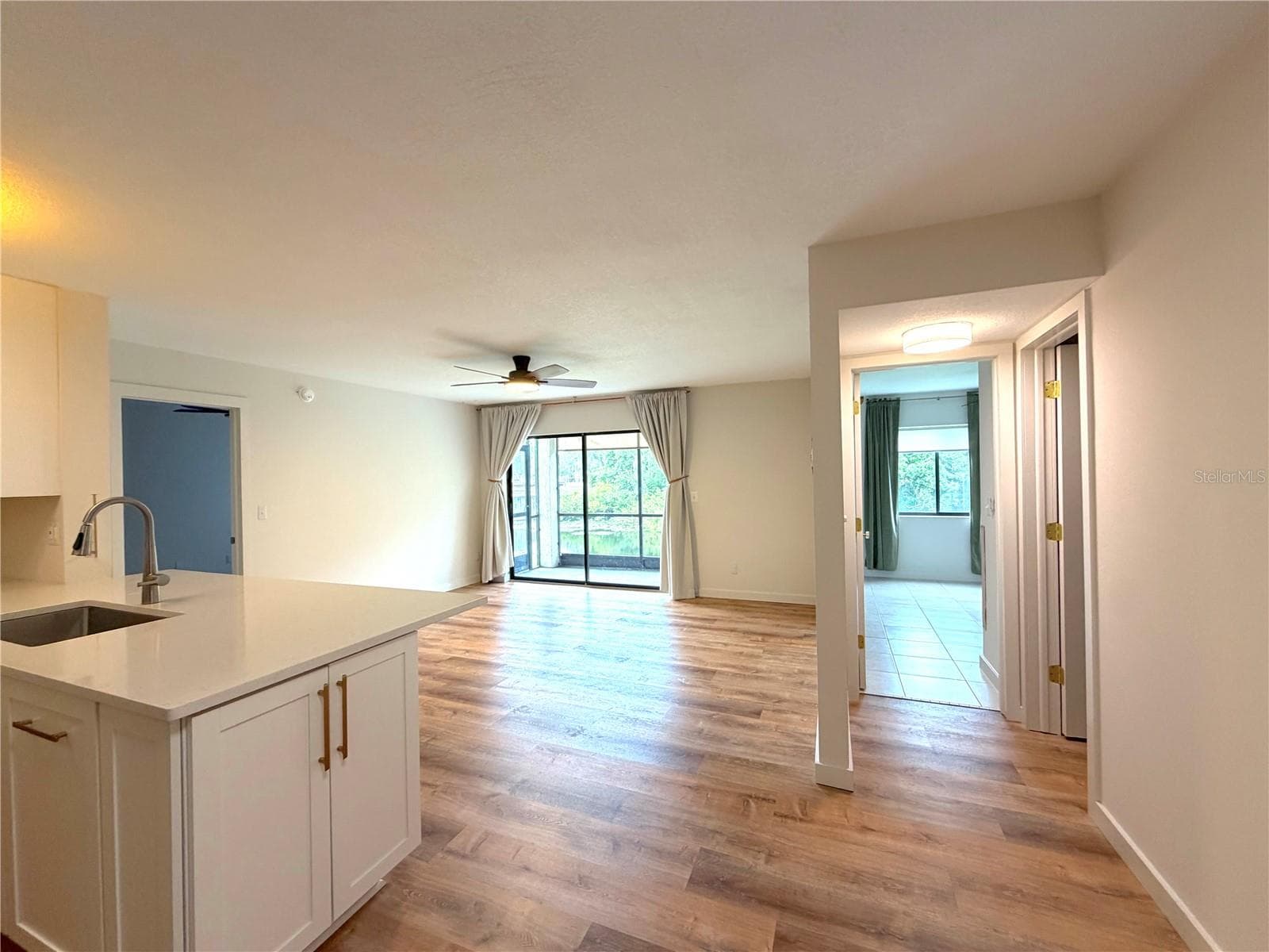 Condominium at 2067 HUNTERS GLEN DR #312, DUNEDIN, photo 19 of 43