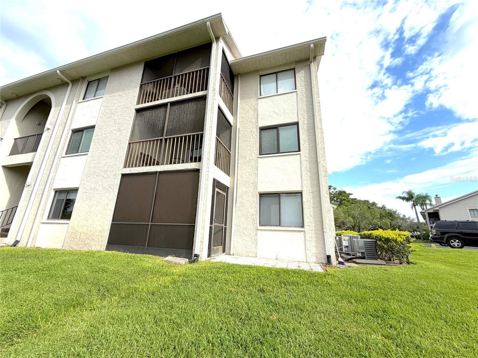 Condominium at 2067 HUNTERS GLEN DR #312, DUNEDIN, photo 40 of 43