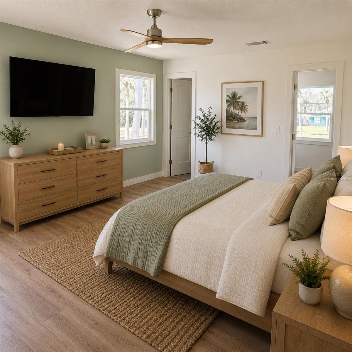 Virtually Staged. Primary bedroom with walk-in closet and full ensuite bath - 860 LAMBERT AVE, FLAGLER BEACH