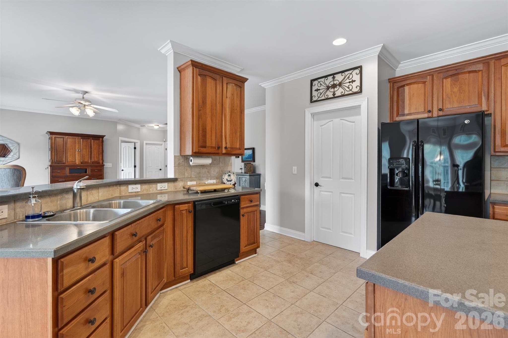 open kitchen - 1900 Crestgate Drive, Waxhaw