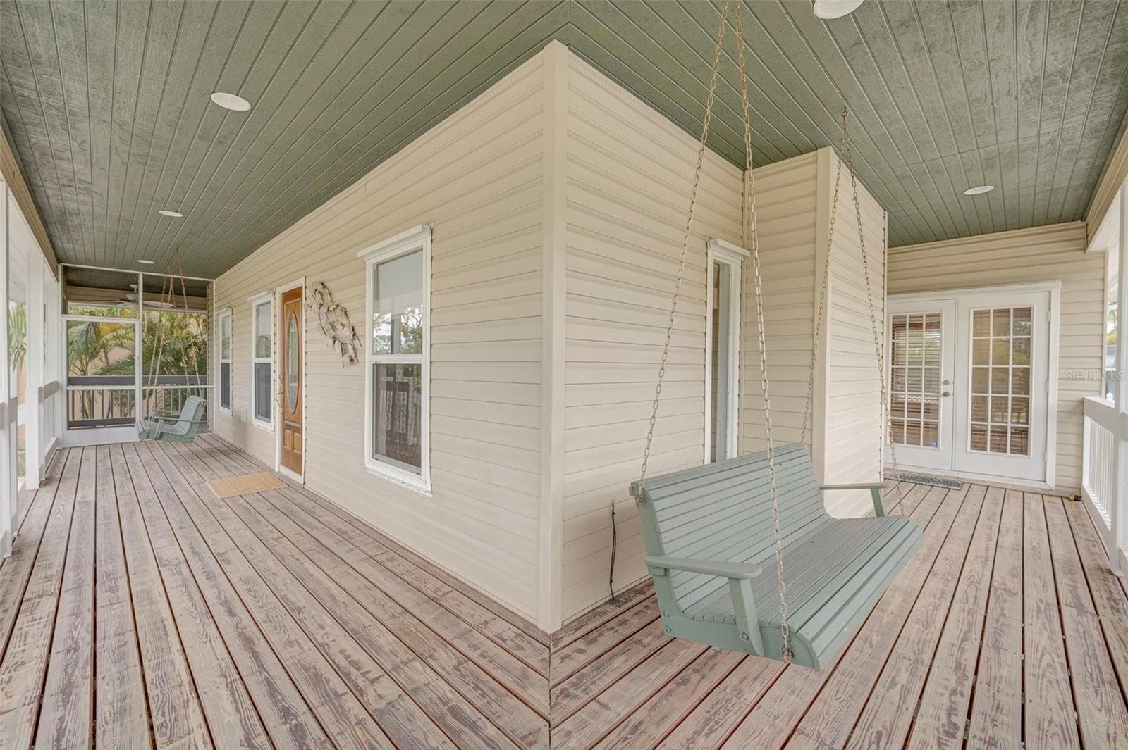 WrapAround Porch - 740 W VIRGINIA AVE, PUNTA GORDA