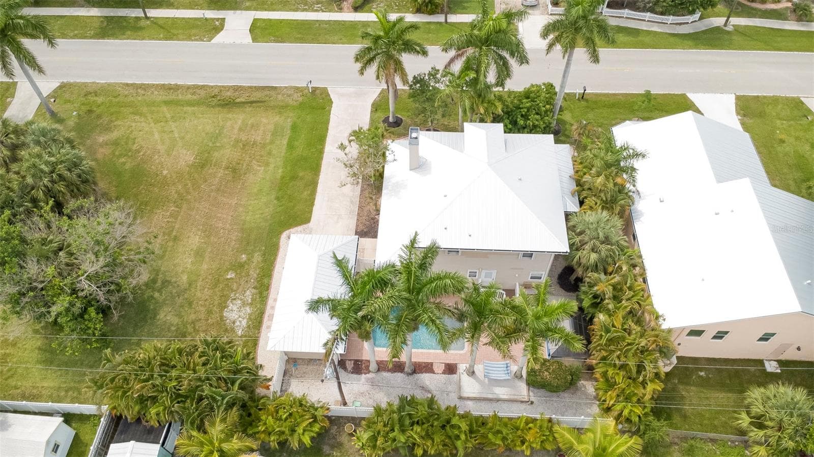Single Family Residence at 740 W VIRGINIA AVE, PUNTA GORDA, photo 30 of 34