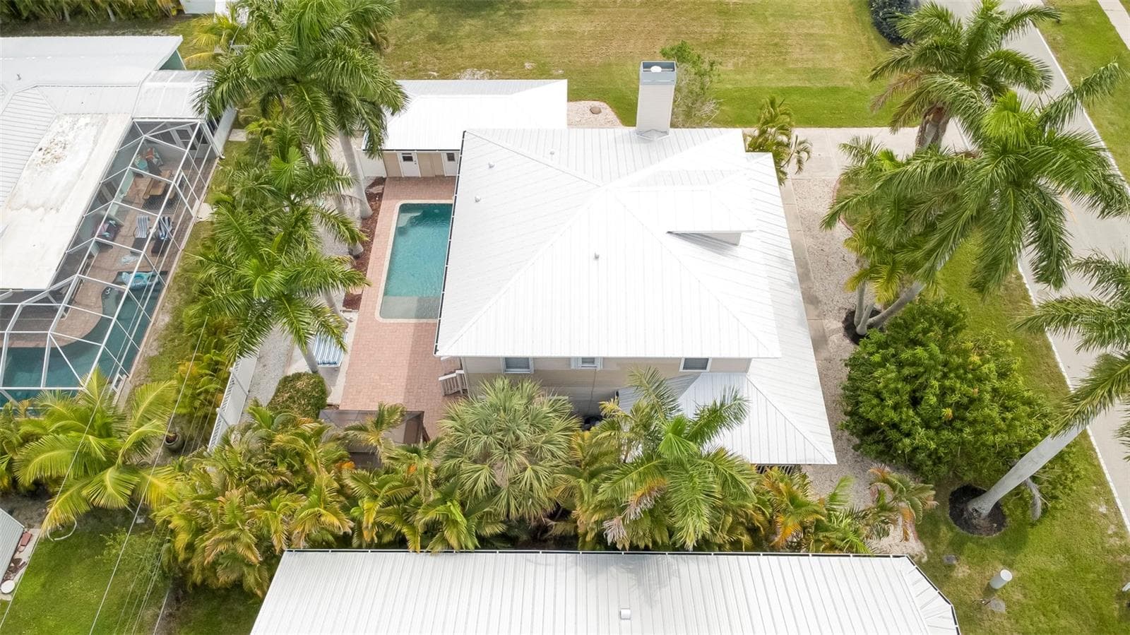 Single Family Residence at 740 W VIRGINIA AVE, PUNTA GORDA, photo 31 of 34