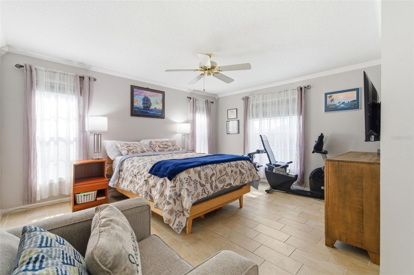 Large and bright Primary Suite. - 19029 US HIGHWAY 19 N #7-12, CLEARWATER