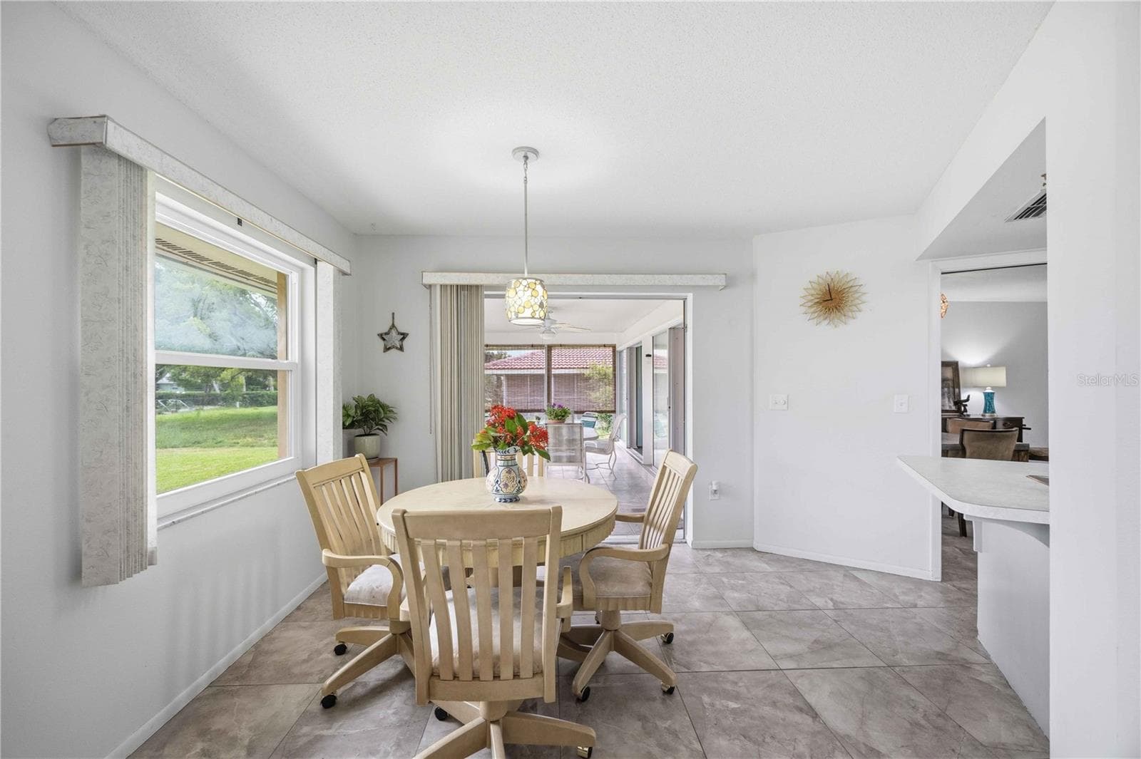 Dinette - 119 VAN DYCK DR, NOKOMIS