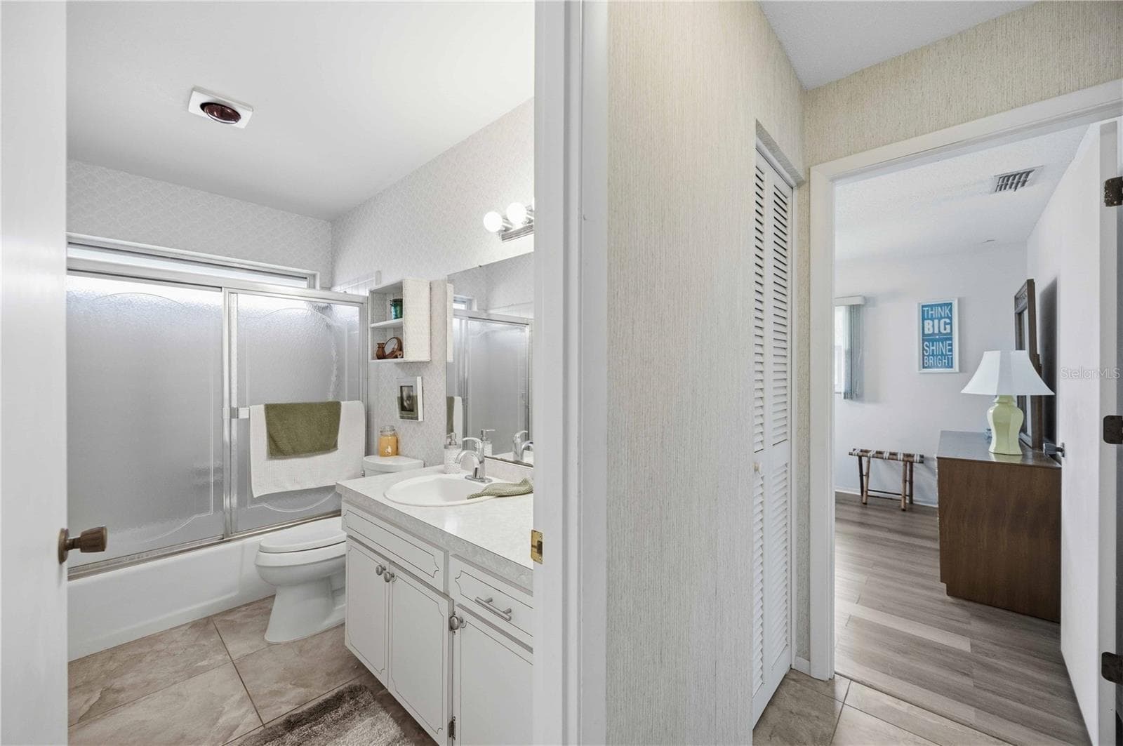 Guest Bathroom - 119 VAN DYCK DR, NOKOMIS