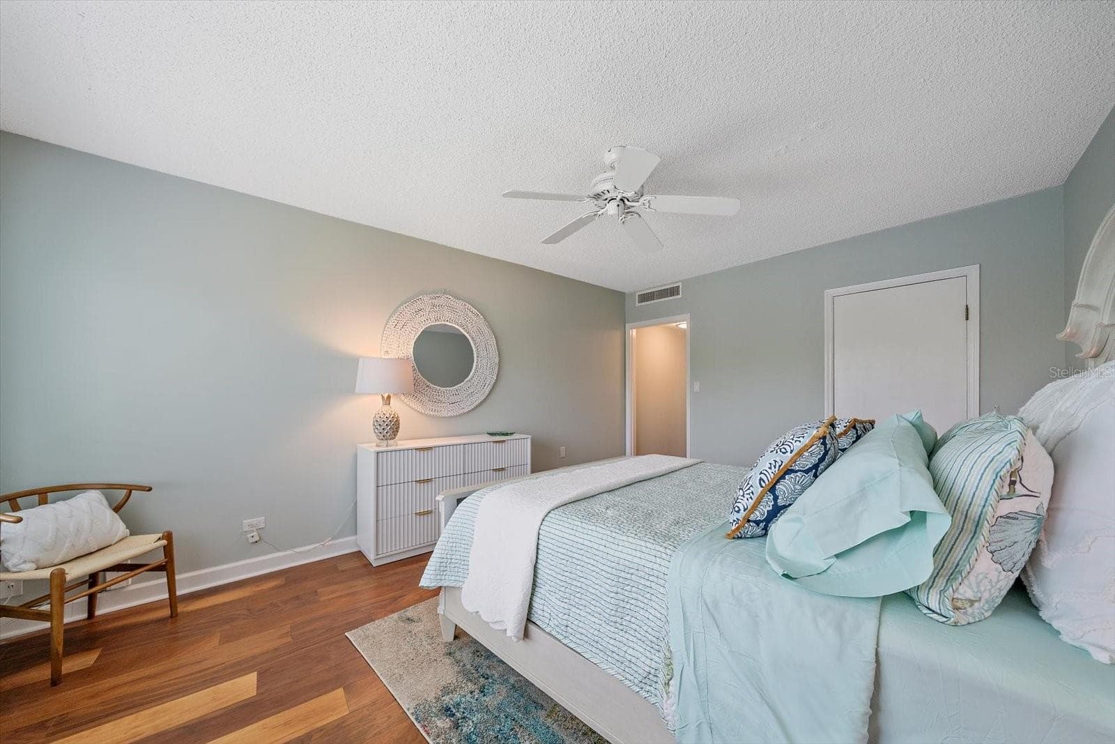 Guest 2 Bedroom - 100 SANDS POINT RD #303, LONGBOAT KEY