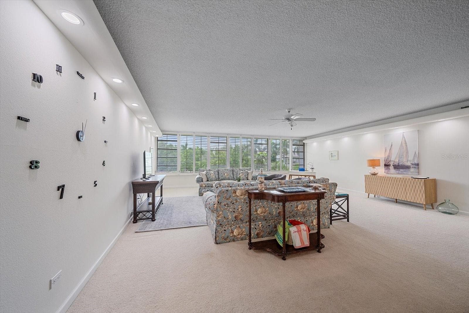 Great room - 100 SANDS POINT RD #303, LONGBOAT KEY