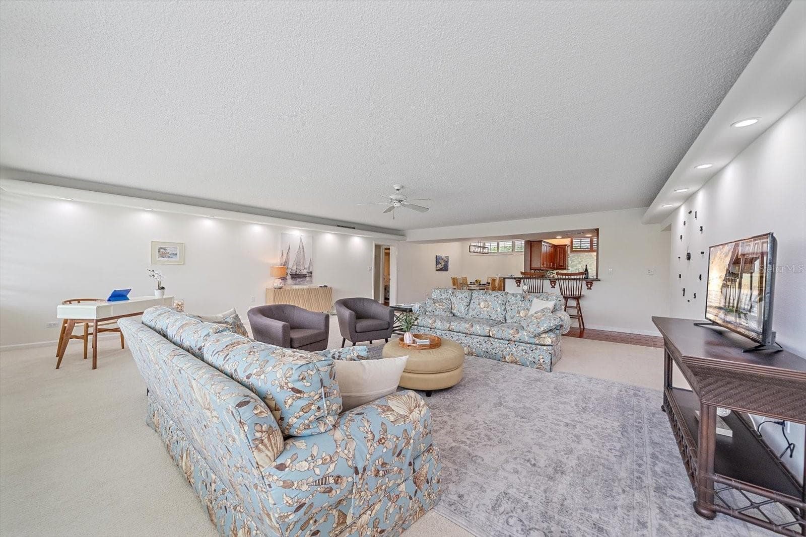 Great room - 100 SANDS POINT RD #303, LONGBOAT KEY