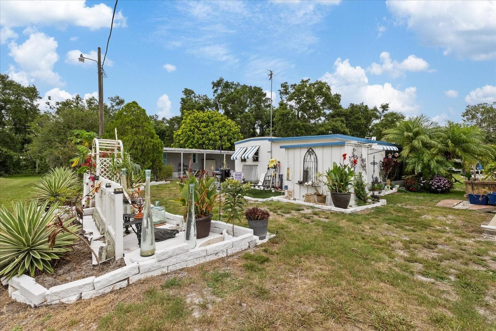 Mobile Home at 3405 FLORENCE DR, ELLENTON, photo 17 of 23