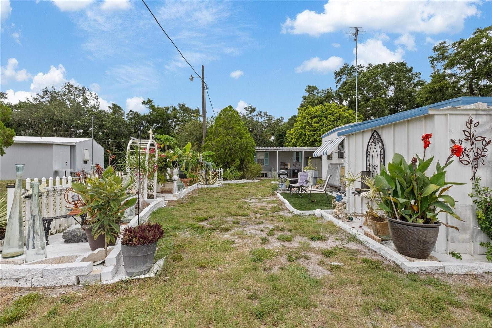 Mobile Home at 3405 FLORENCE DR, ELLENTON, photo 19 of 23