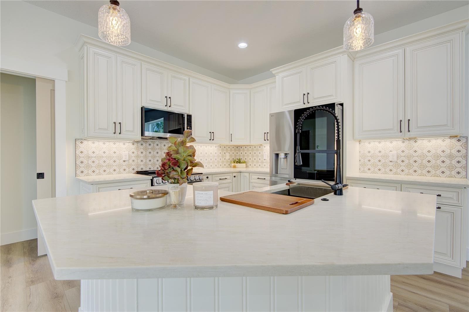 Single Family Residence at 1316 E 9TH AVE, MOUNT DORA, photo 10 of 56