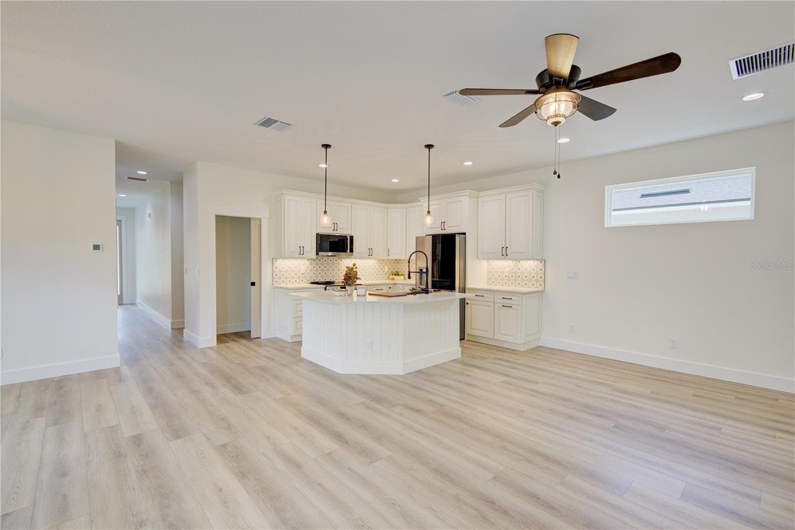 Single Family Residence at 1316 E 9TH AVE, MOUNT DORA, photo 21 of 56