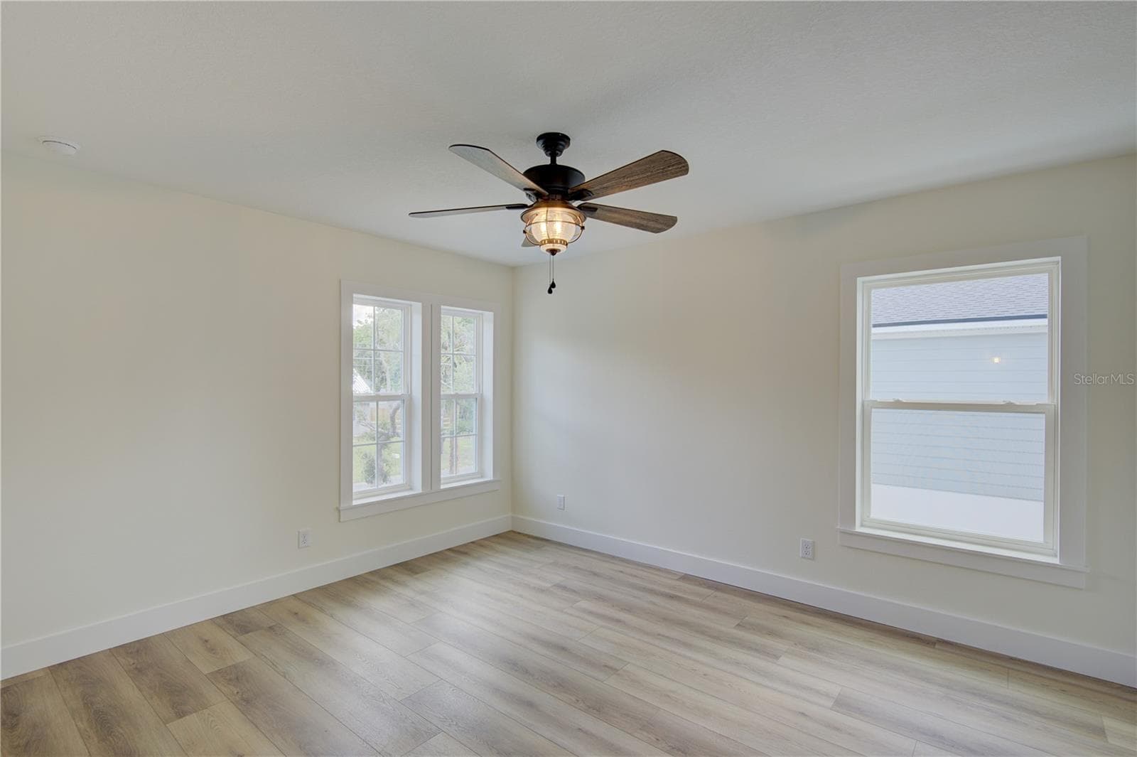 Single Family Residence at 1316 E 9TH AVE, MOUNT DORA, photo 36 of 56